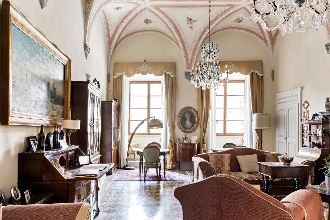 לינה וארוחת בוקר סיינה Residenza D'Epoca Palazzo Borghesi מראה חיצוני תמונה
